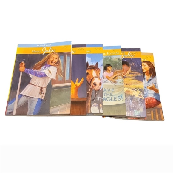 AMERICAN GIRL JULIE DOLL COMPLETE 6 BOOK SET - Picture 1 of 7